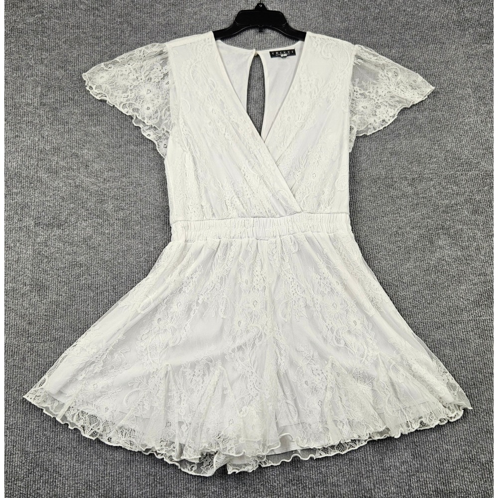 Trixxi White Floral Lace Romper Flutter Sleeve V-Neck Keyhole Back Large
